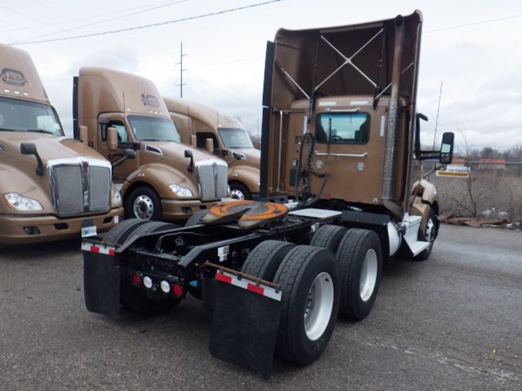 2022-kenworth-t680-image-9