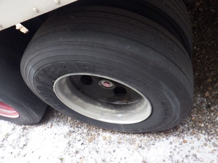 2011-great-dane-van-image-10