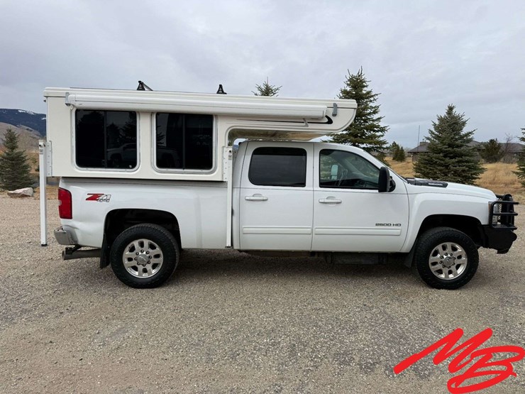 2014-chevrolet-silverado-2500-image-12