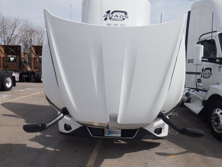 2024-kenworth-t680-image-22