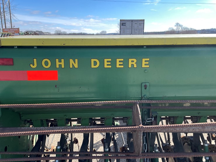 john-deere-8200-image-26