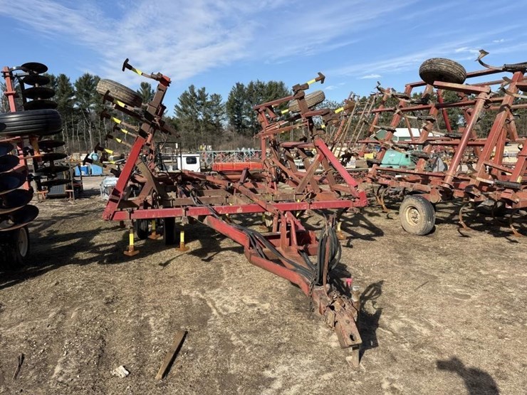 case-ih-4800-image-3