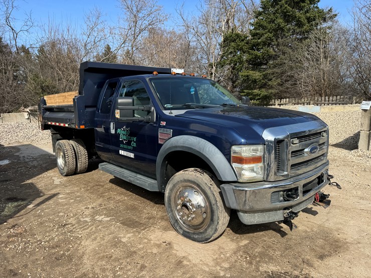 2012-ford-f550-xlt-image-3