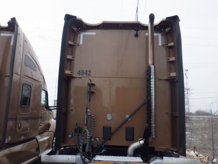 2022-kenworth-t680-image-13