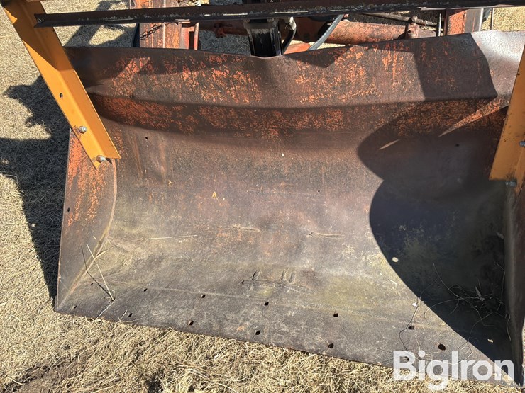 1957-farmall-350-2wd-tractor-w/loader-grapple-image-10