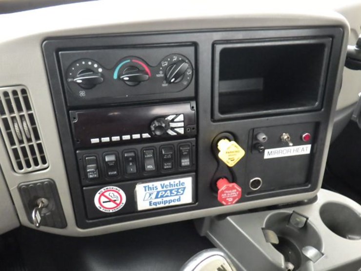 2016-international-8600-image-17