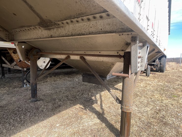 2000-cornhusker-hopper-image-15