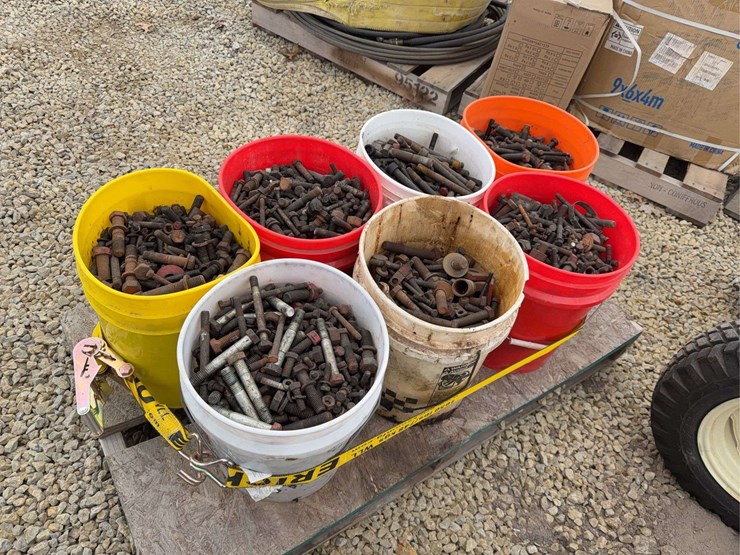 pallet-of-used-bolts-image-3