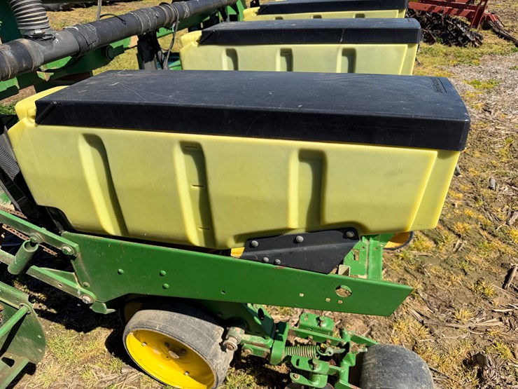john-deere-7300-image-46