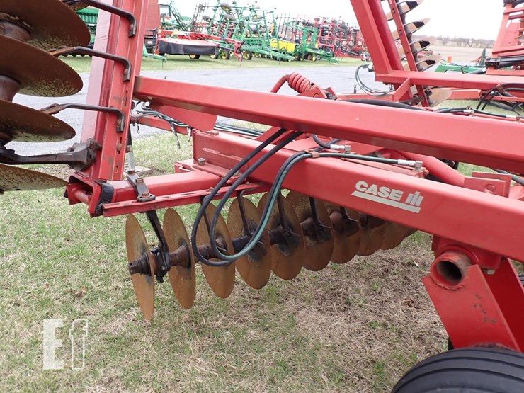 case-ih-3900-image-13