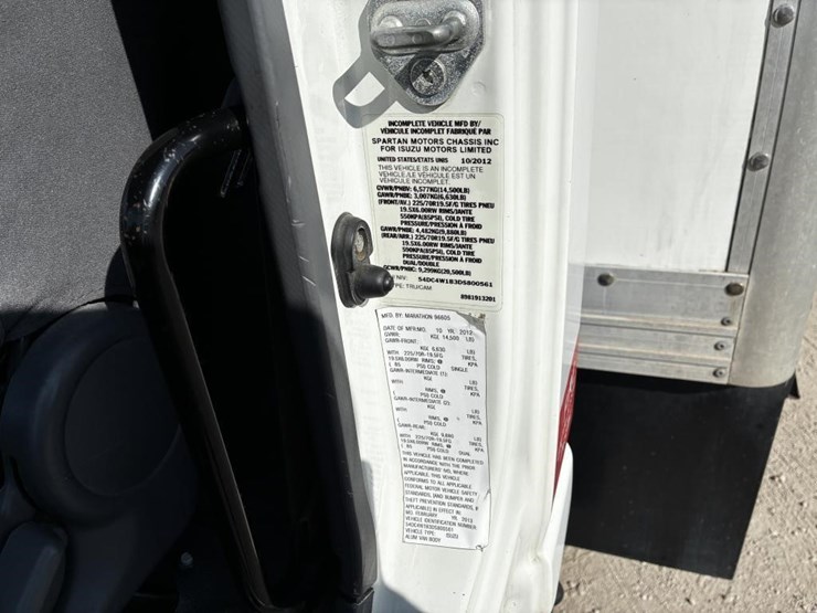 2013-isuzu-npr-image-20