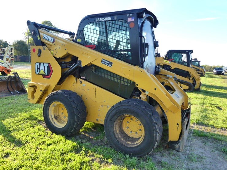 2022-caterpillar-262d3-image-2