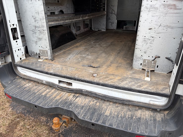 2015-ford-transit-image-36