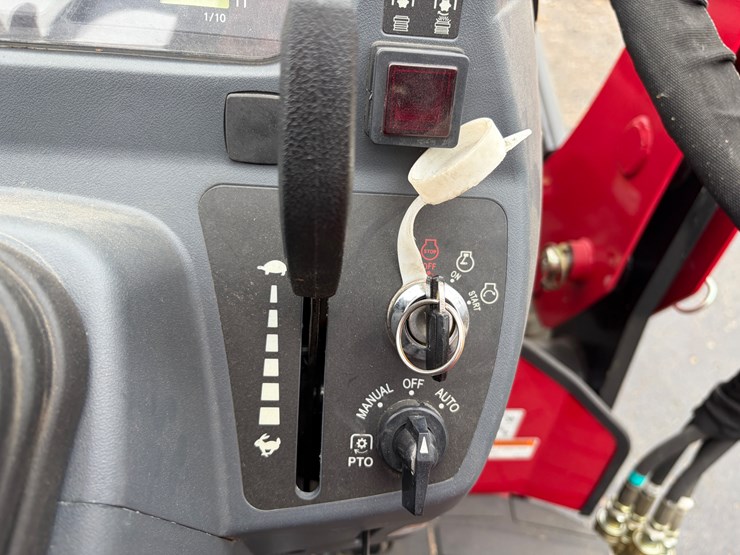 #1022-•-mahindra-2638-tractor-with-loader-(eau-claire,-wi)-image-26