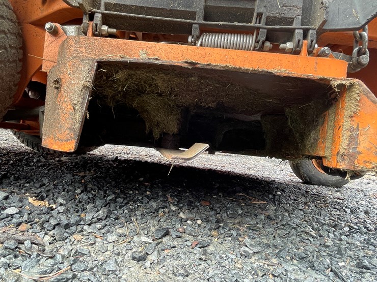 #1016-•-scag-v-ride-lawn-mower-(fall-creek,-wi)-image-25