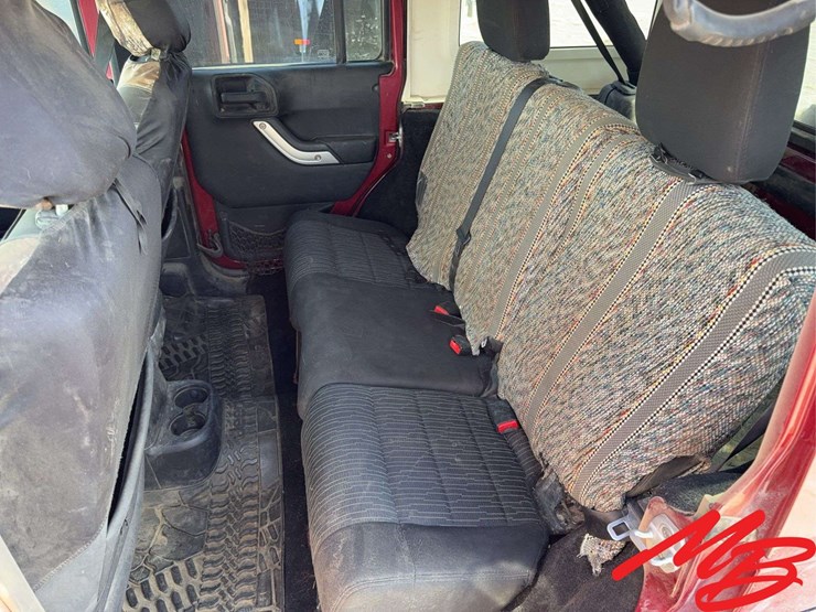 2012-jeep-wrangler-image-31