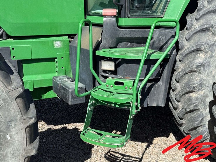 2000-john-deere-8210-image-16