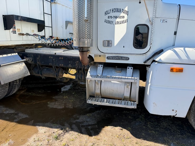 #42453-•-1996-freightliner-daycab-truck-tractor-vin:-1fupdcxb8th744360-image-38