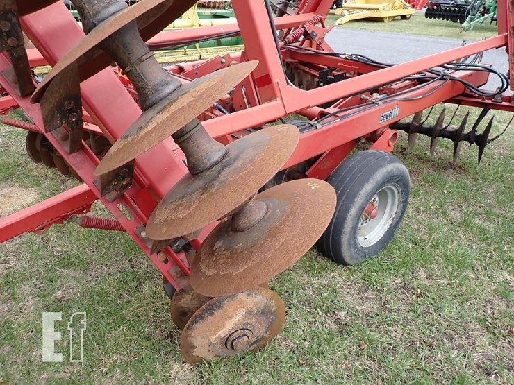 case-ih-3900-image-8