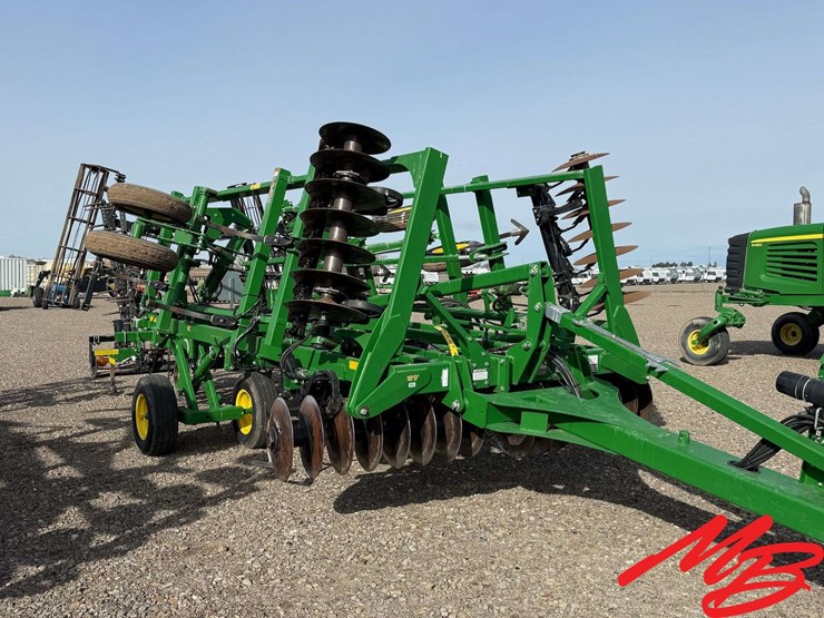 john-deere-2310-image-1