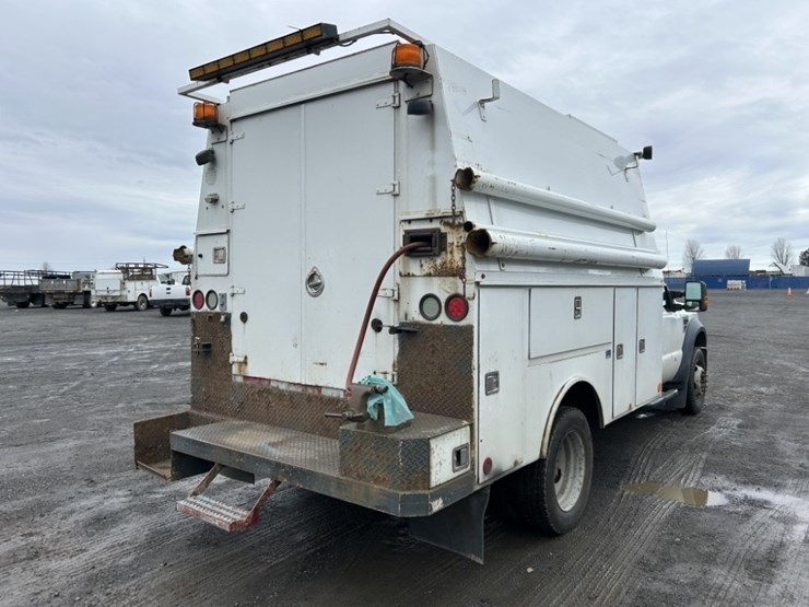 2010-ford-f550-xl-sd-image-5