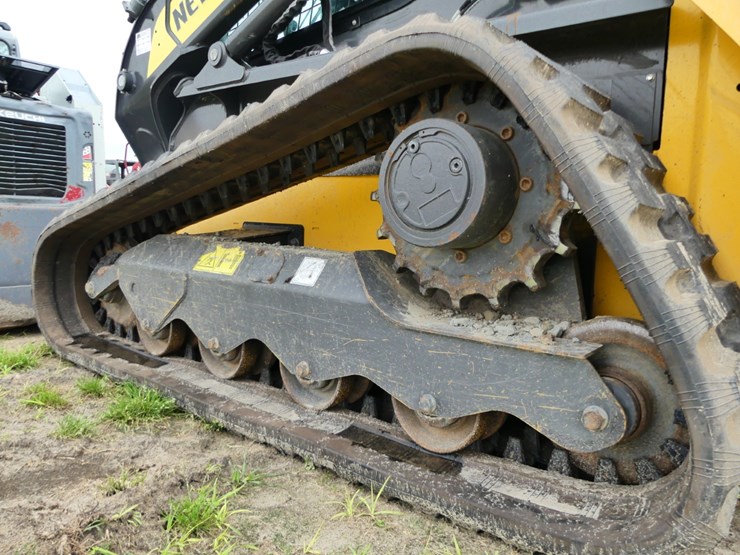 new-holland-c232-image-5