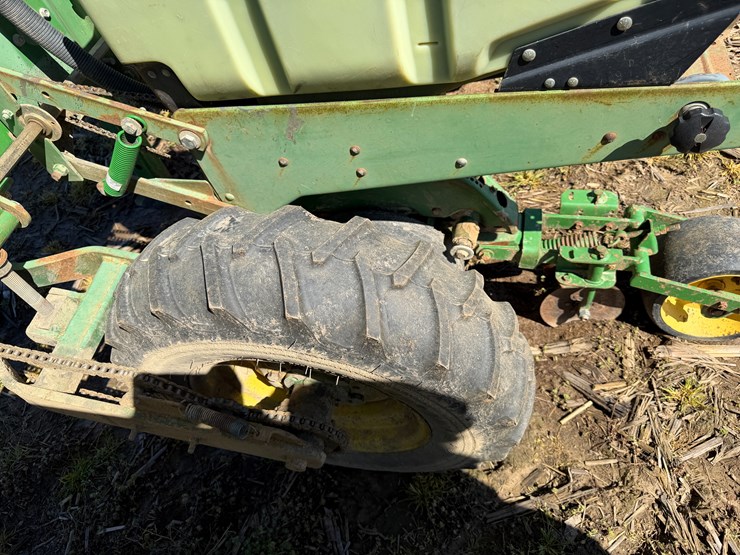 john-deere-1720-image-14