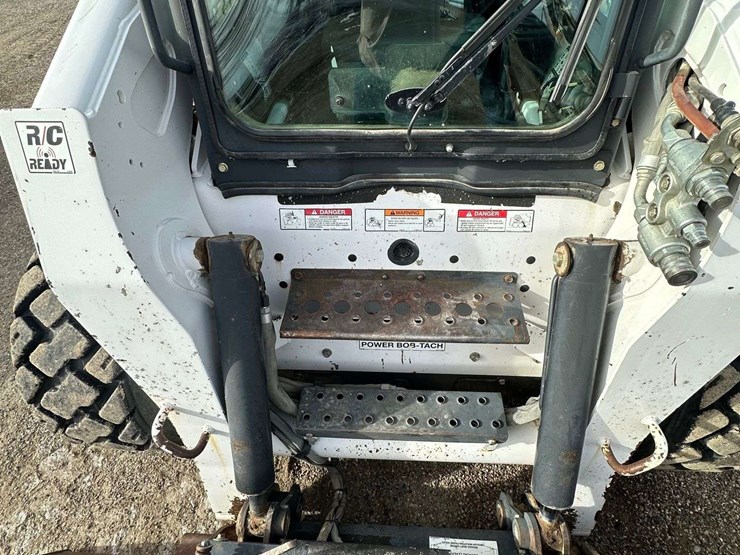 2008-bobcat-a300-image-21