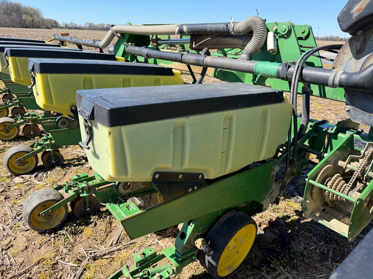 john-deere-1720-image-47