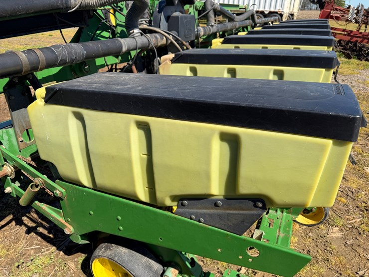 john-deere-7300-image-57