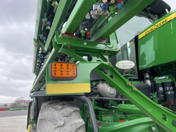 2018-john-deere-r4045-image-17