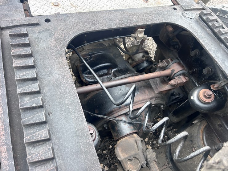 1998-peterbilt-379-image-33