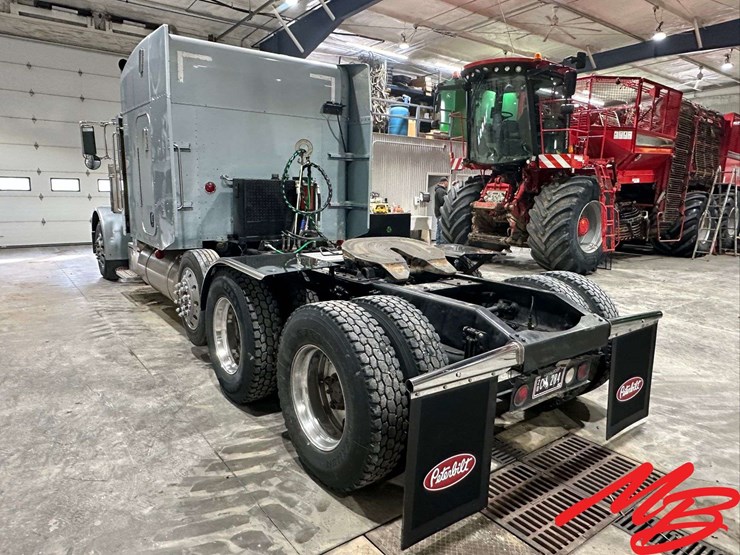 2007-peterbilt-379-image-27