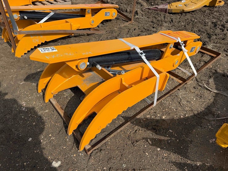 caterpillar-320-image-1