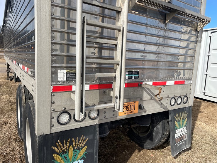 2016-timpte-42'-hopper-image-11