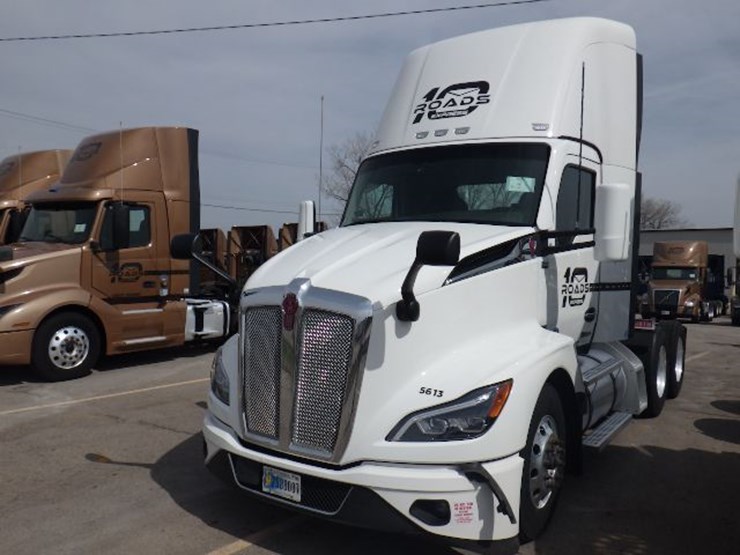 2024-kenworth-t680-image-1