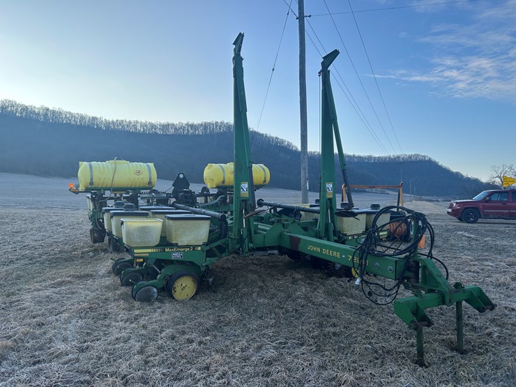 john-deere-12-image-3