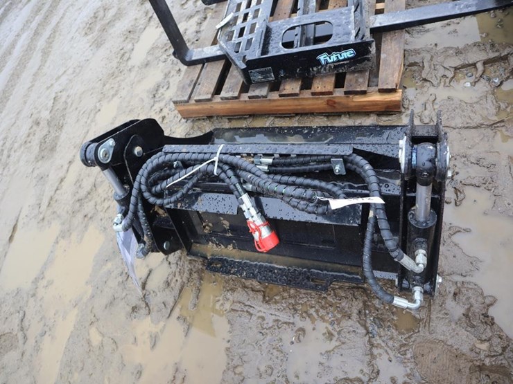 future-mini-skid-steer-4-in-1-bucket-image-4