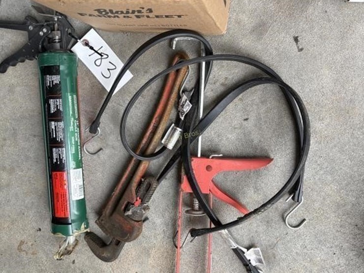caulk-guns,-pipe-wrench-&-misc-tools-image-3