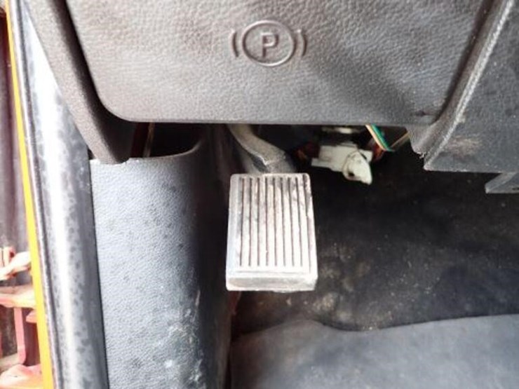 2018-ram-1500-laramie-image-23