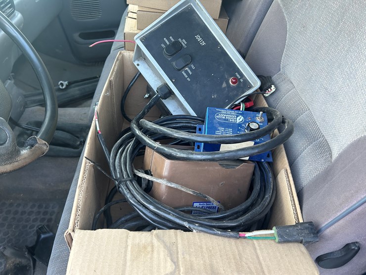 john-deere-12-image-32