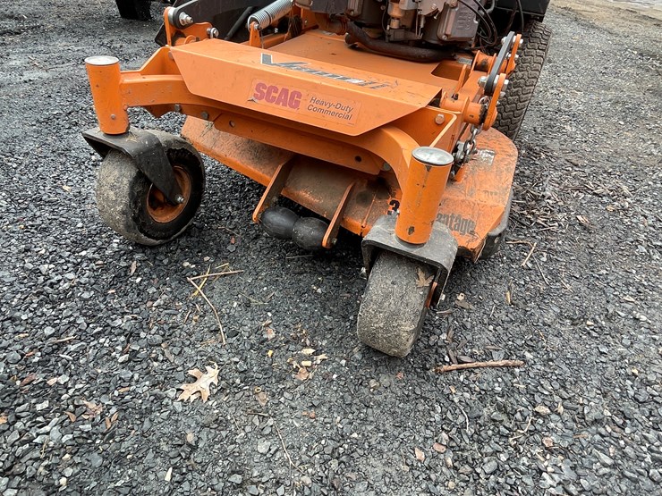 #1016-•-scag-v-ride-lawn-mower-(fall-creek,-wi)-image-27