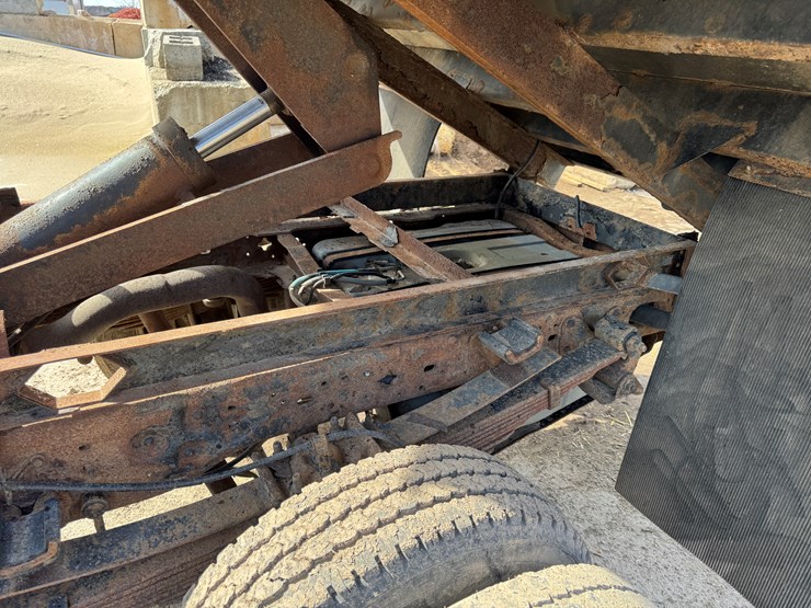 2005-ford-f350-xl-image-14