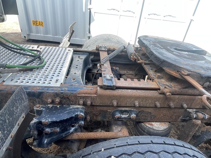 2006-peterbilt-387-image-13