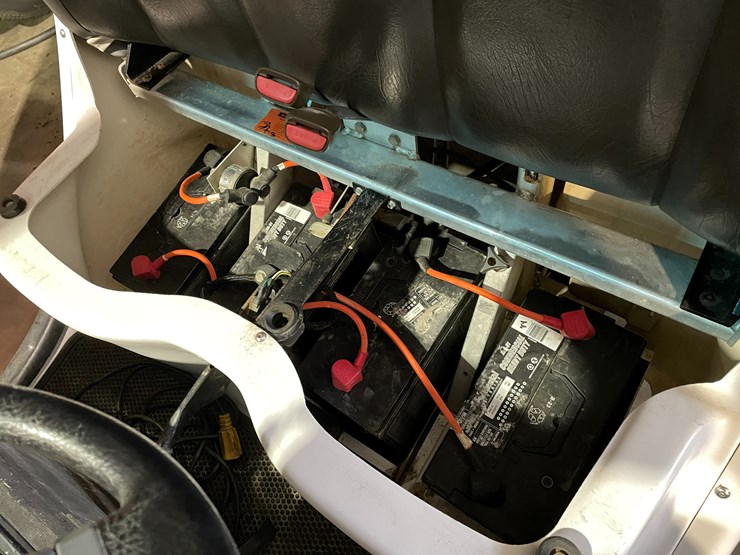 #1026-•-2003-gem-e825-electric-golf-cart-(independence,-wi)-image-21