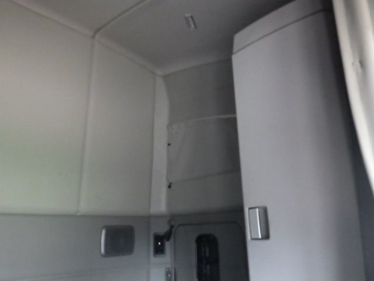 2022-kenworth-t680-image-7