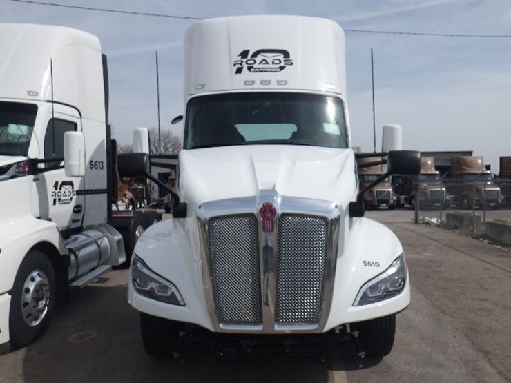 2024-kenworth-t680-image-2