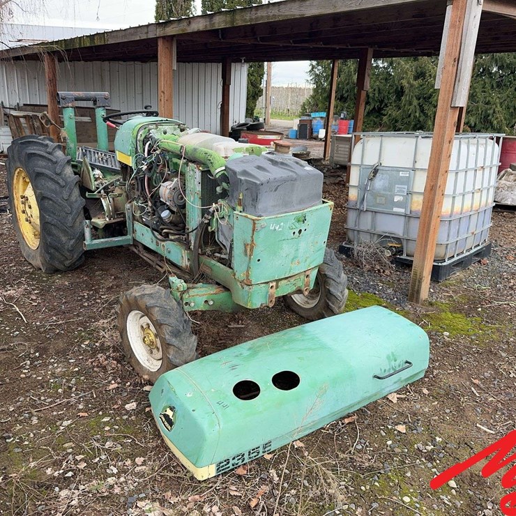 JOHN DEERE 2355N
