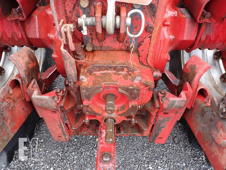 international-806-image-8