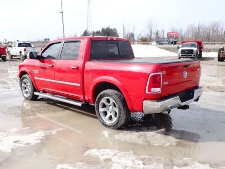 2018-ram-1500-laramie-image-3